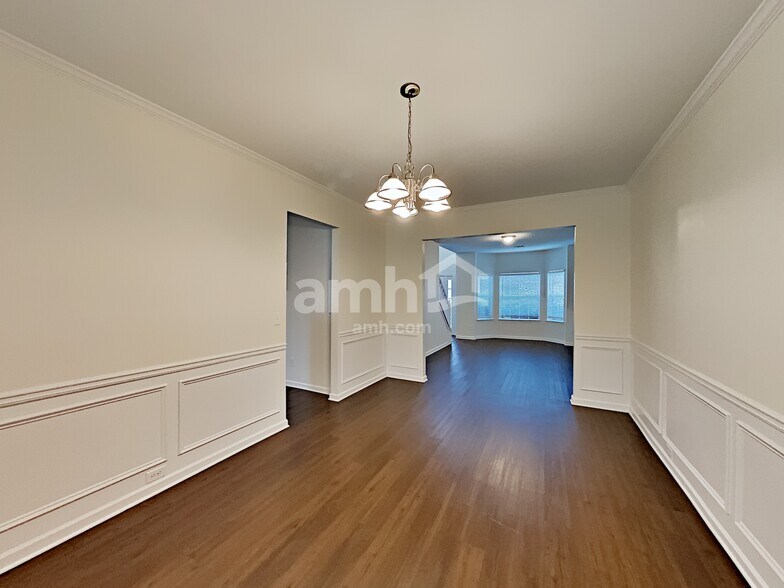 Building Photo - 412 Farmwood Way