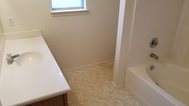 Building Photo - 2317 Upland Bend Dr