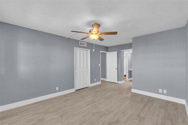 Building Photo - 3001 S Course Dr