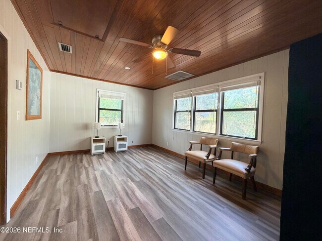 Building Photo - 2333 Gilmore St