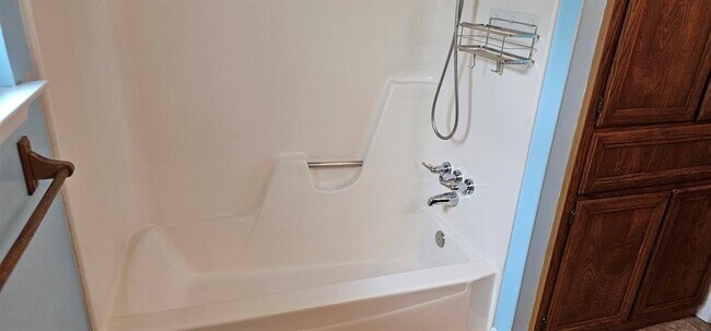 Building Photo - 5409 Duval St