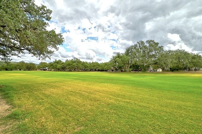 Building Photo - Available Now: Nestled in the Heart of Golf Course in Woodcreek
