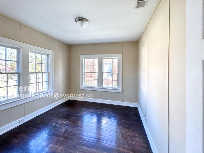 Building Photo - 1828 St Charles Ct SW