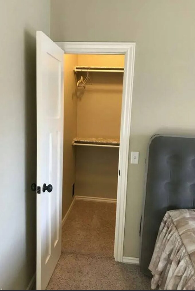 closet of the guest bedroom - 4413 Spyglass Dr
