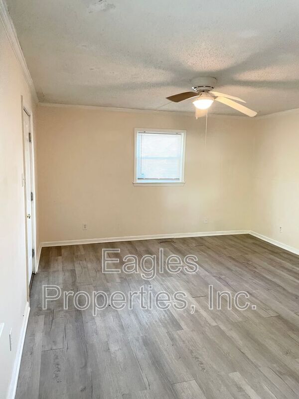 Building Photo - 2803 Warrick Cir