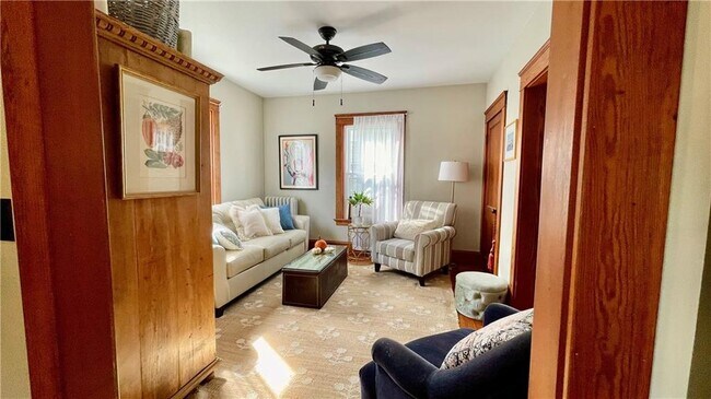 Building Photo - 11 White St