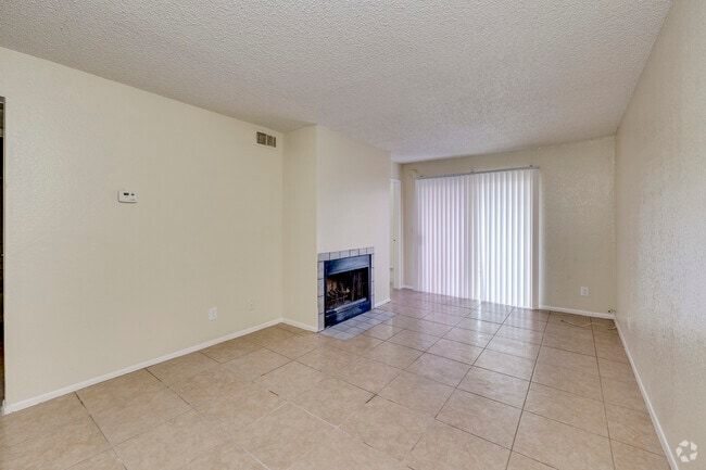 2BD, 2BA - 900SF - Living Room - Papago Fairways