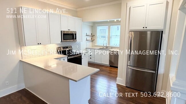 Building Photo - 511 NE Lincoln St