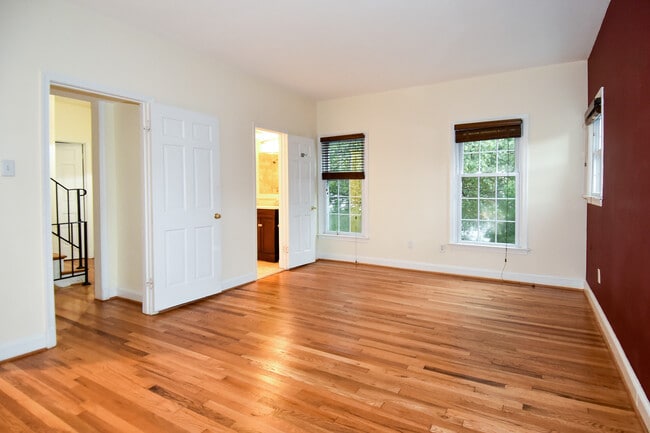 BEDROOM - 4200 River Rd NW