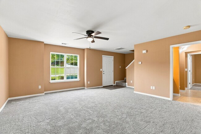 Building Photo - 926 Oakshire Cir