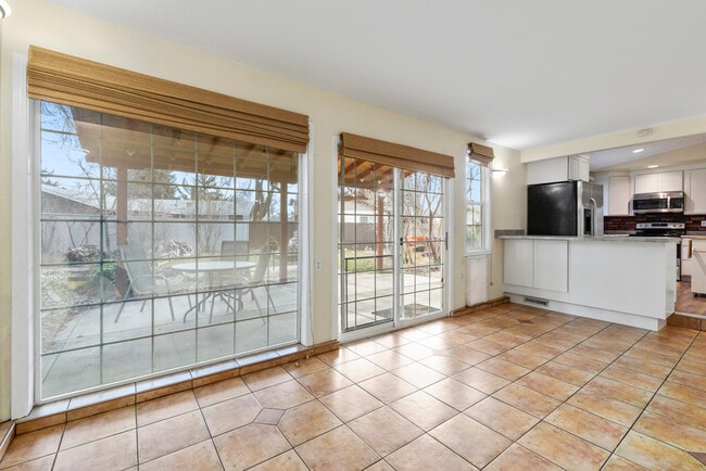 Building Photo - 4802 Sturdivant Ave