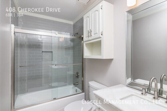 Building Photo - 408 Cherokee Dr