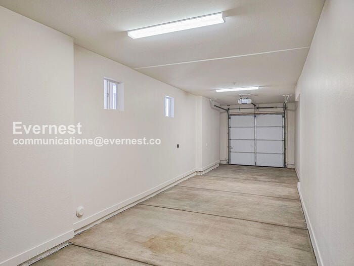 Building Photo - 1500 N 35th St