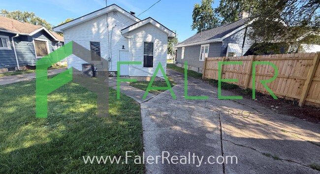 Building Photo - 1741 S Smithville Rd