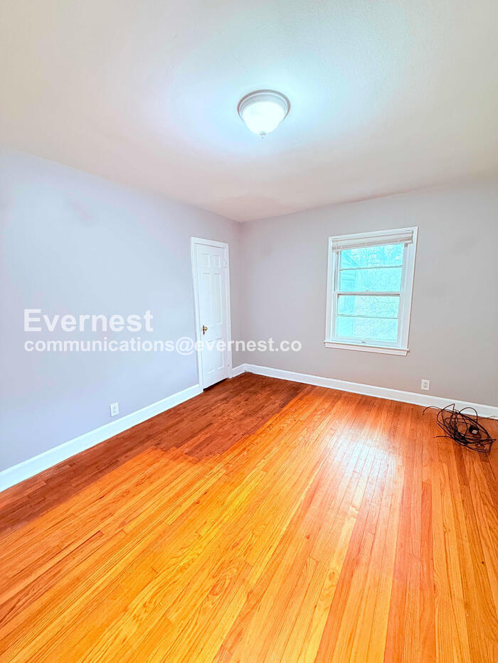 Building Photo - 20129 Stratford Rd