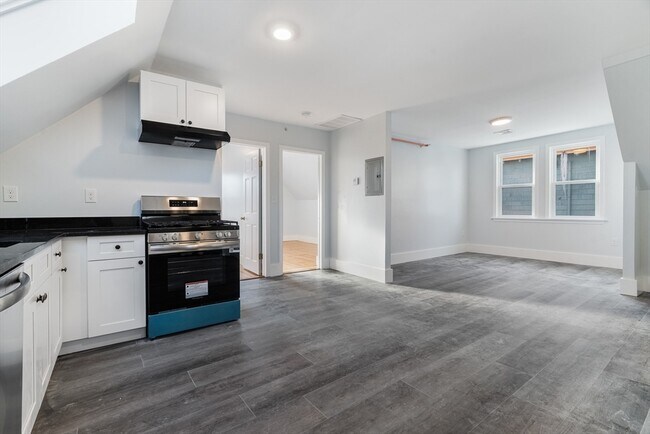 Building Photo - 108 Paul Gore St