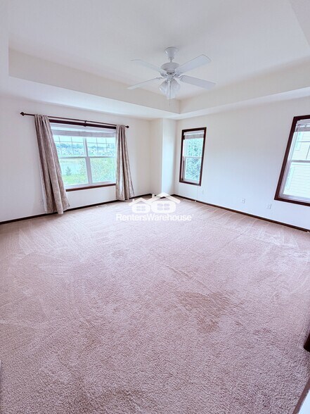 Building Photo - 9580 Madison Dr