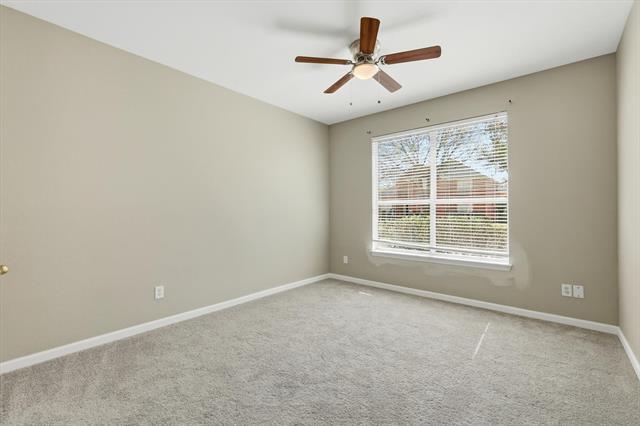 Building Photo - 4433 English Oak Dr