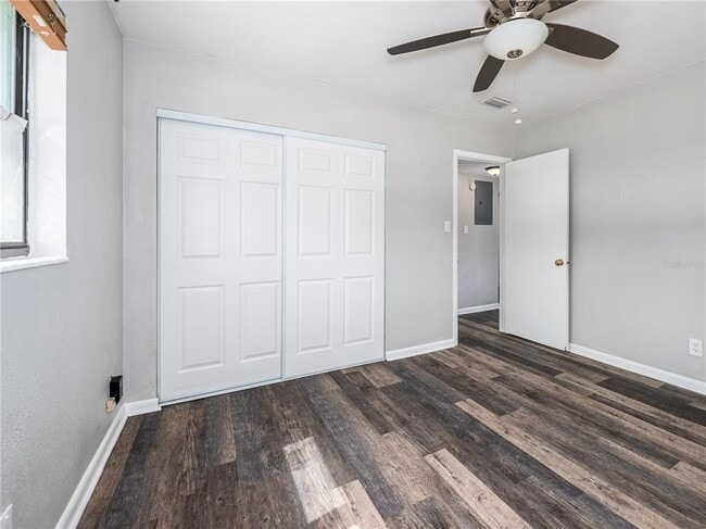 Building Photo - 4721 W Iowa Ave