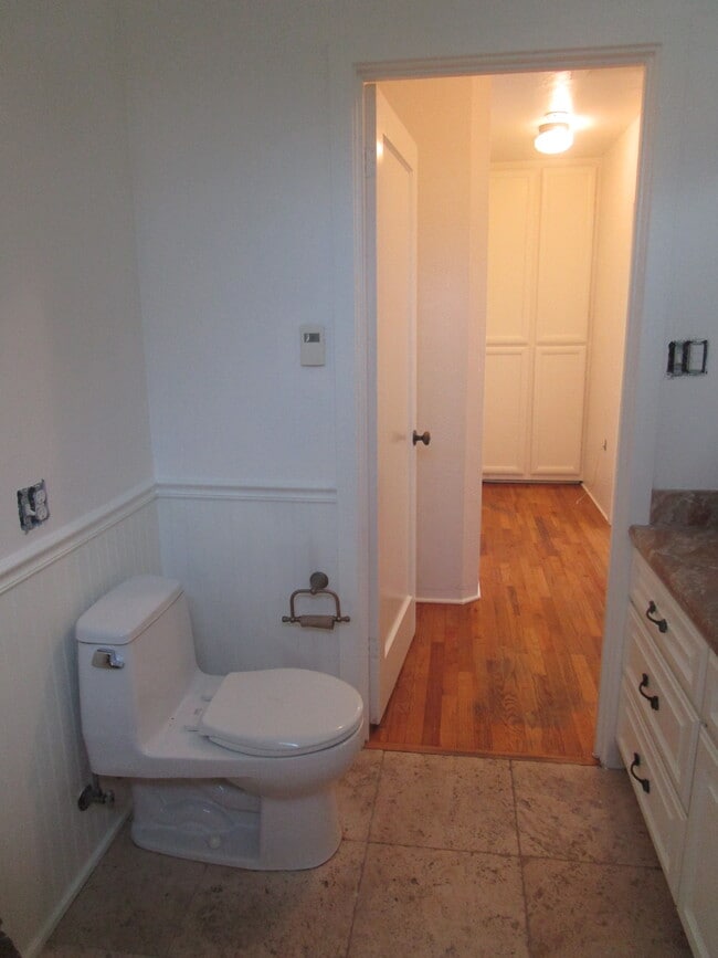 Building Photo - 4810 Crystal St