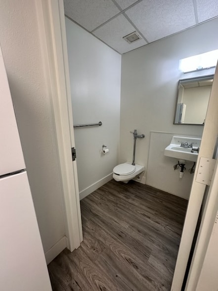 Building Photo - 1120 Montana St