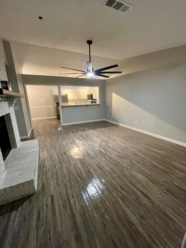 Building Photo - 6233 Cross Tie Ct