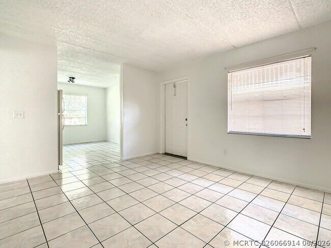 Building Photo - 714 Michigan Ct