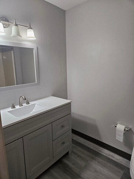 Building Photo - 44 Northbrook Ct