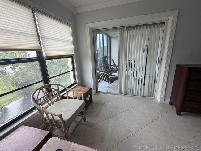 Building Photo - 14475 Strathmore Ln