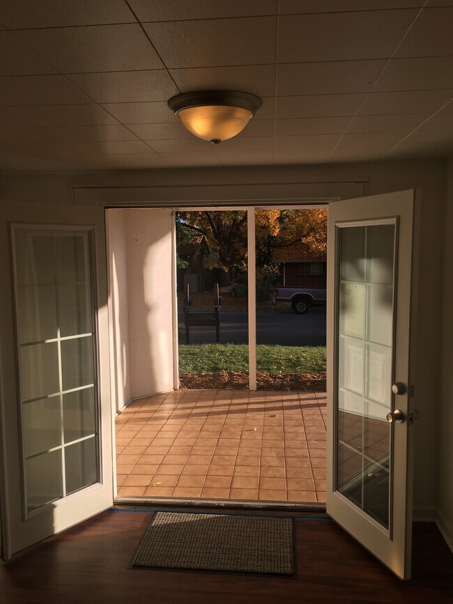 Building Photo - 10341