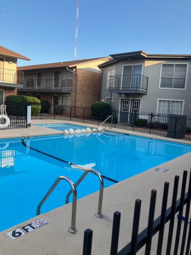 Building Photo - Santa Fe Village & Highlander Apartments