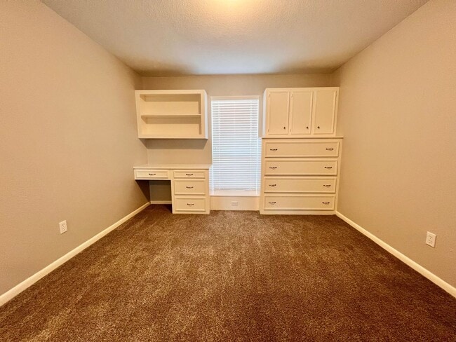 Building Photo - Beautiful one story home in Rosenberg, TX