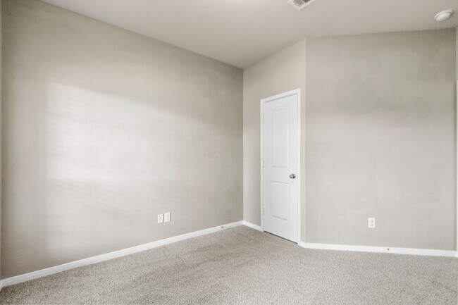Building Photo - 2131 Beacon Park Ct