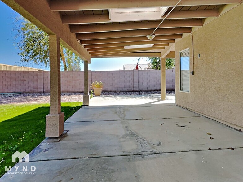 Building Photo - 1314 E Escuda Dr