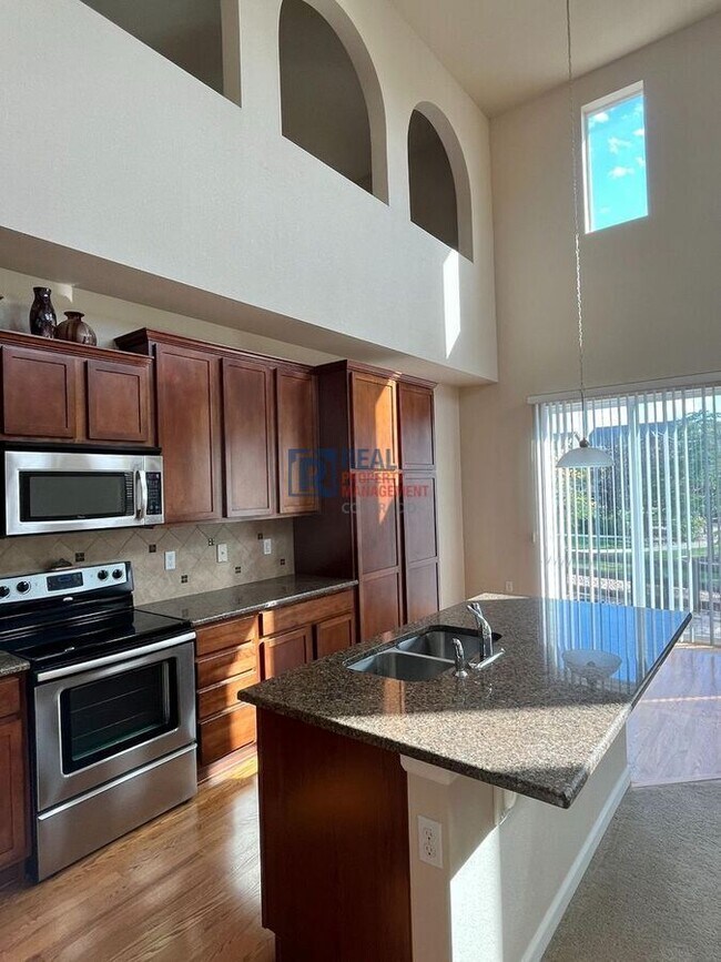 Building Photo - 11287 W Tanforan Cir