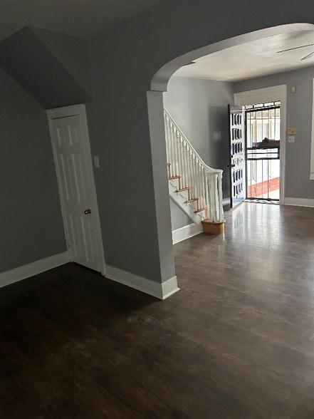 Building Photo - 4943 N 8th St