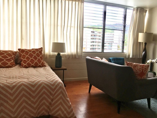 Building Photo - **VIEW FULL AD FOR DETAILS** $995 1ST MONTH RENT SPECIAL | REMODELED! CENTRALIZED LOCATION! GREAT...