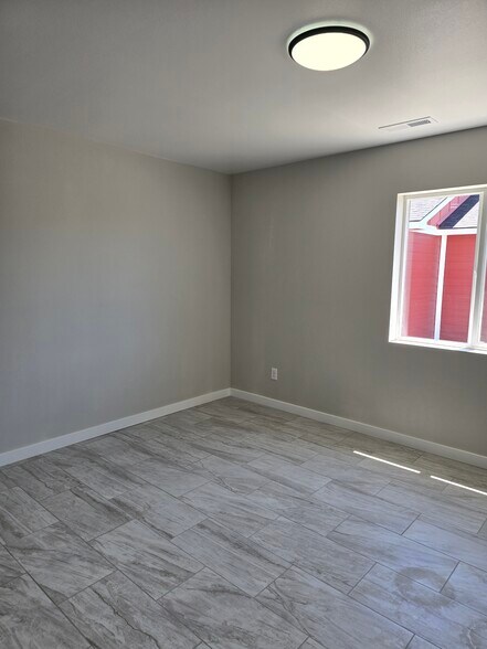 Building Photo - 2210 S 1st Ave