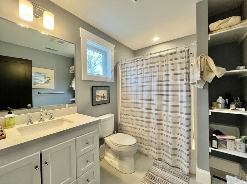 Building Photo - 9 Sherman St