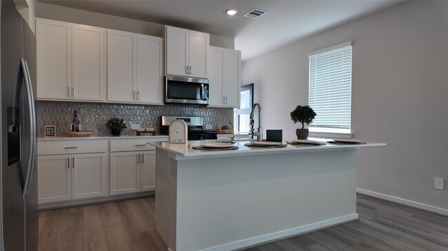 Building Photo - 14190 Granger Pointe Ln