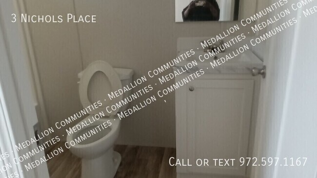 Building Photo - 3 Nichols Pl