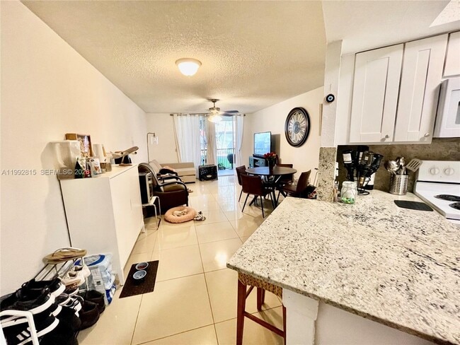 Building Photo - 8255 Lake Dr