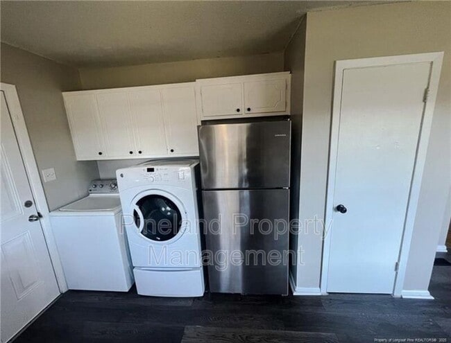 Building Photo - 321 Prairie Ct