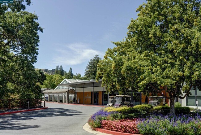 Building Photo - 3377 Rossmoor Pkwy