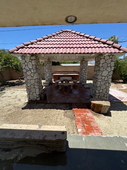Building Photo - 31547 Whispering Palms Trl