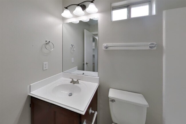 Building Photo - 12607 Rio Grande Ln