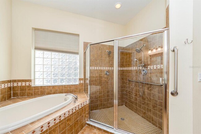 Building Photo - 10639 Hatteras Dr