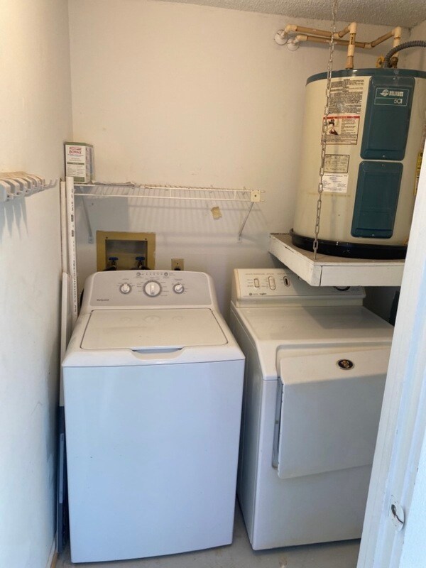 Building Photo - 2758 Oak Park Way