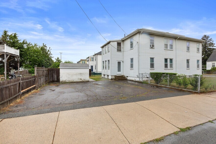 Building Photo - 62 Billings Ave