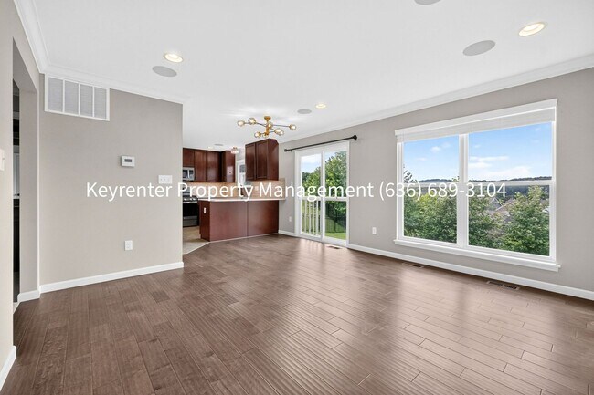 Building Photo - 2823 Winding Valley Dr